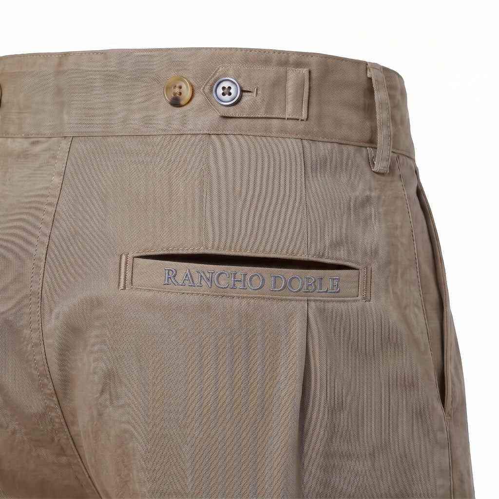 Bombacha de Campo Rancho Doble Beige — detalle bolsillo trasero con etiqueta tejida